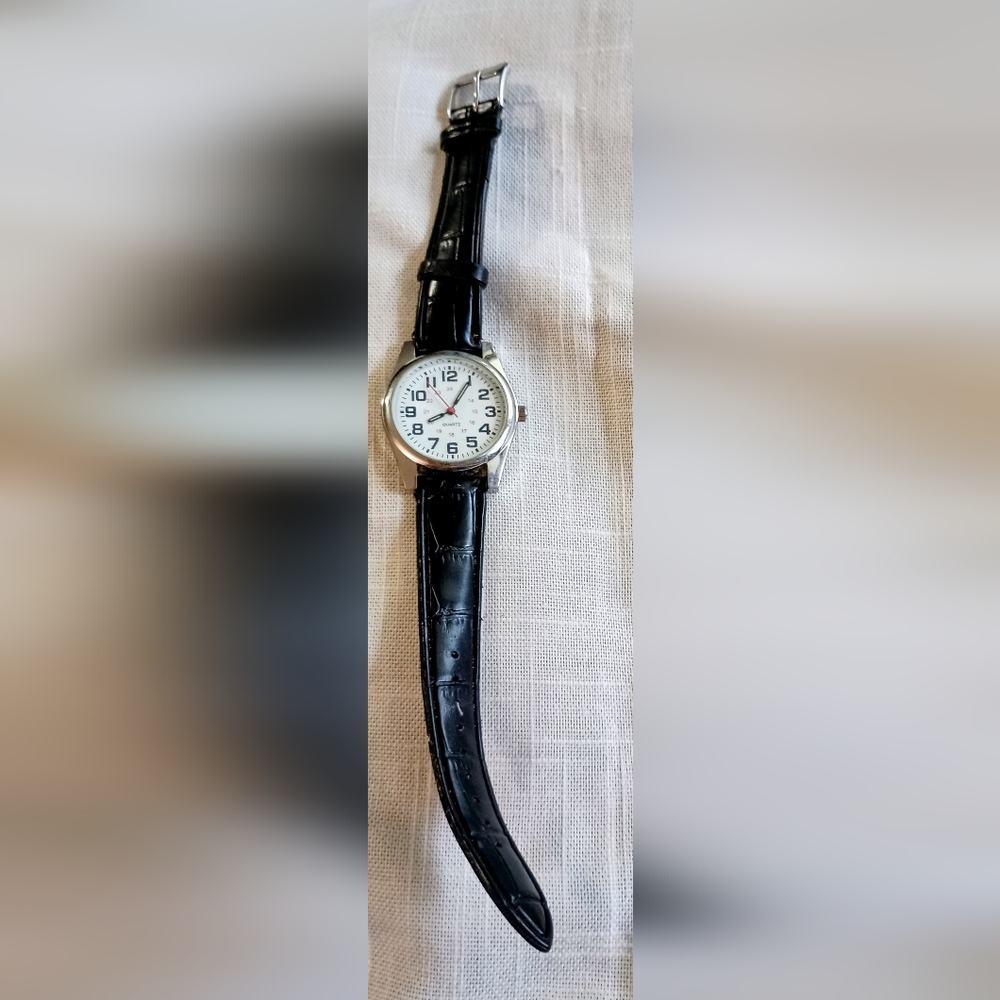 Vintage Mens Quartz Military Watch.